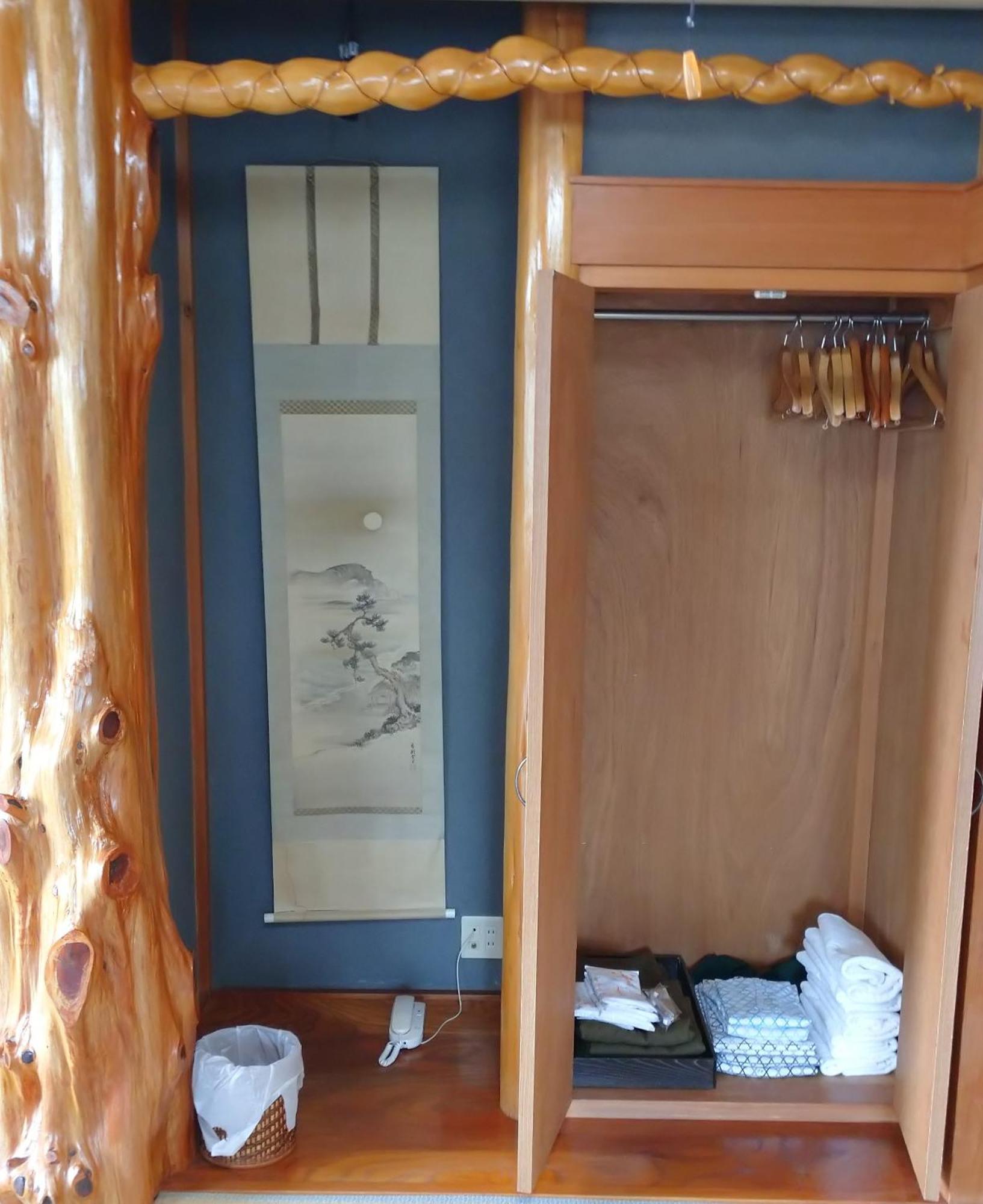 Nishimiyasou Hotel Fujikawaguchiko Ruang foto